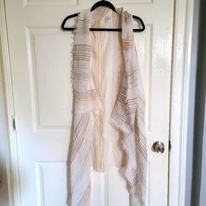 Textured-trim fringed vest